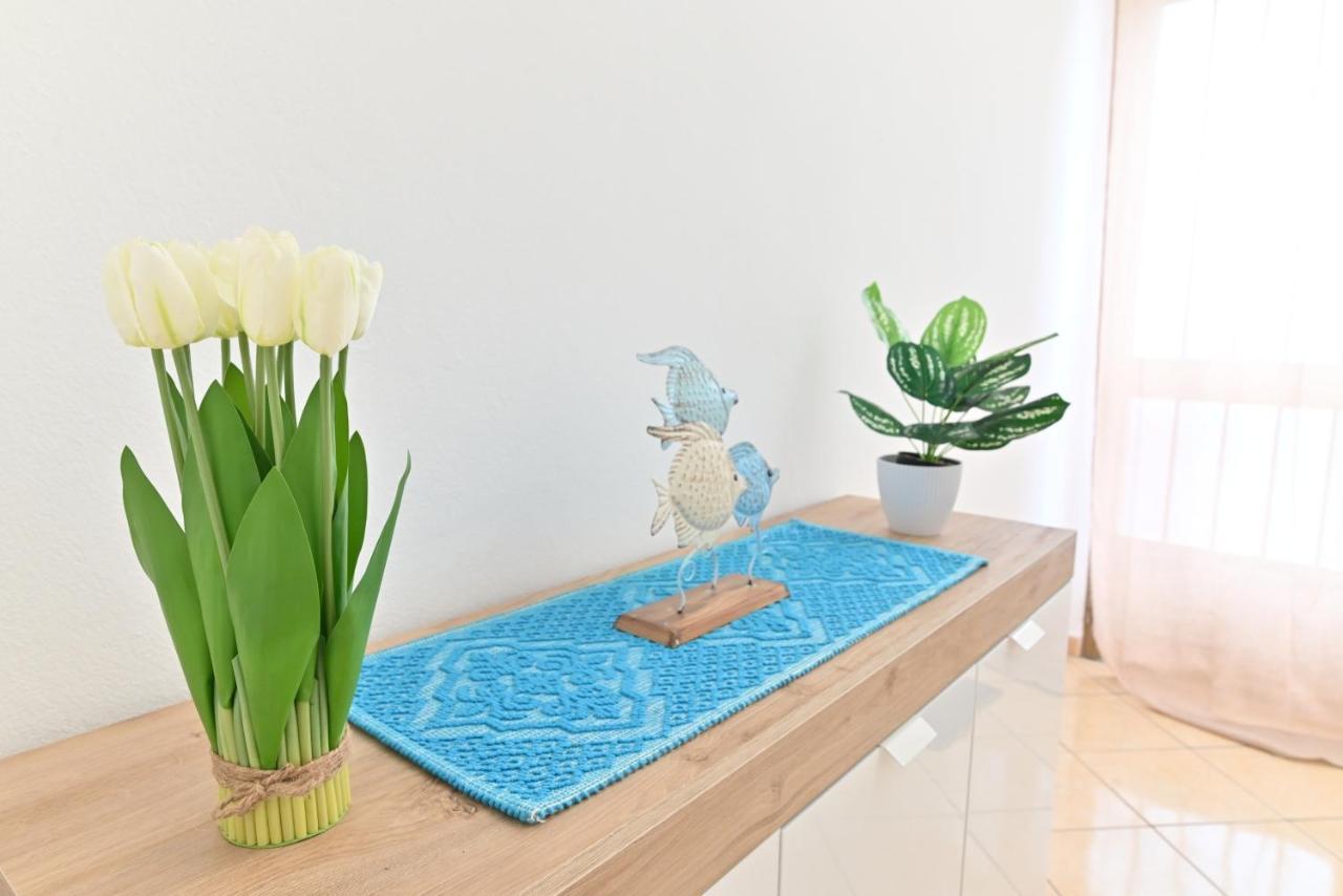 Izzhome Flamingo Пула Екстериор снимка