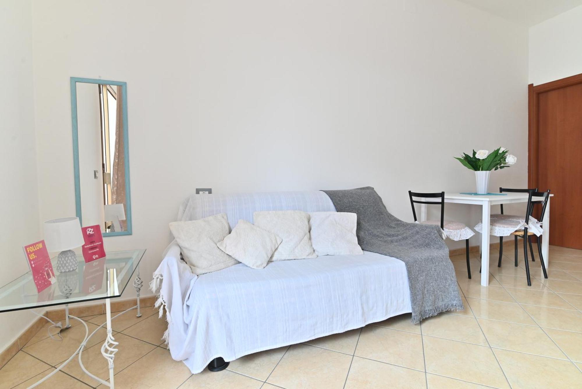Izzhome Flamingo Пула Екстериор снимка